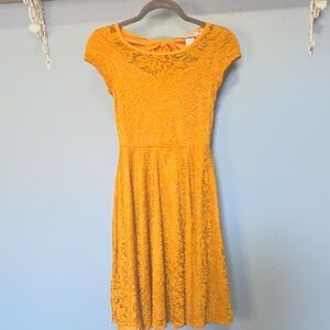 Elegant Yellow Lace Dress Jody Size X Small